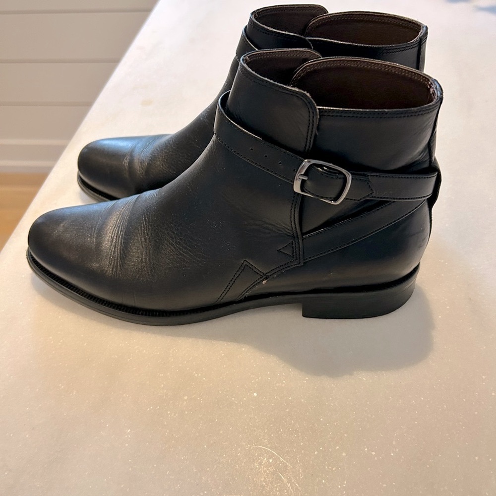 Andree Black Ankle Boots with Buckle Detail
Black leather 
French brand Andre
